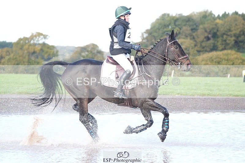 251024A-150930-13103 - C-230-Ciara.O.Connor