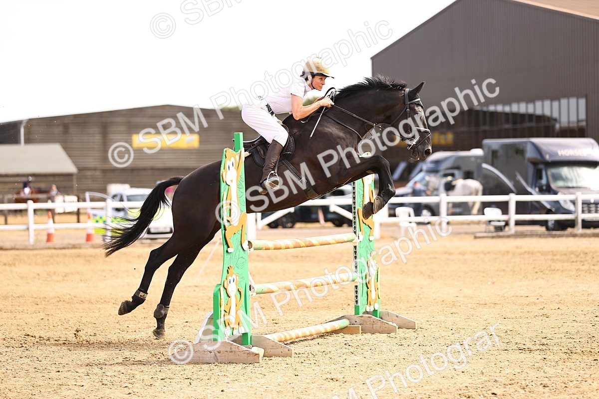 SBM_001083 - Class 4 - Senior Discovery - 1.00m Open