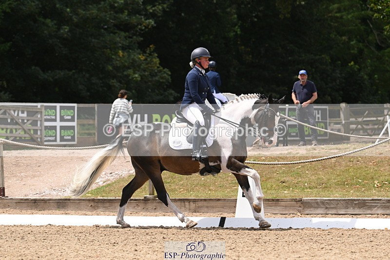 250720A-123912-10416 - 164-Dominique.Kinnaird-Perry-Pallas.Vanquish