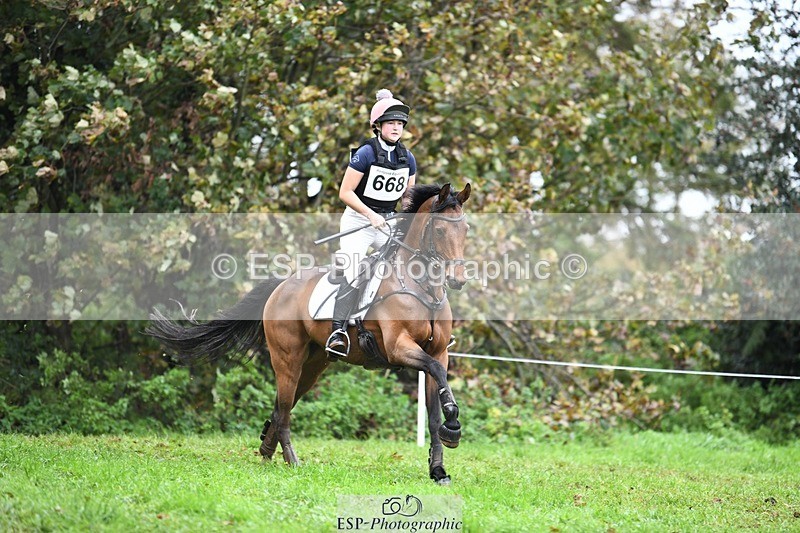 231021-113247-15256 - 668-BOWHAYLANDS.SKYFALL-Miya.Johns-SC+XC