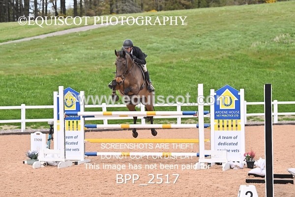BPP_2517 - CLASS 7 - FRI - Senior Foxhunter/1.20m Open