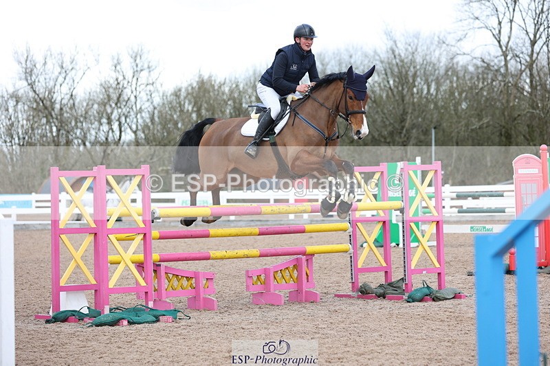 240223A-130112-01321 - Cls 5 Newcomers and 1.10m Open