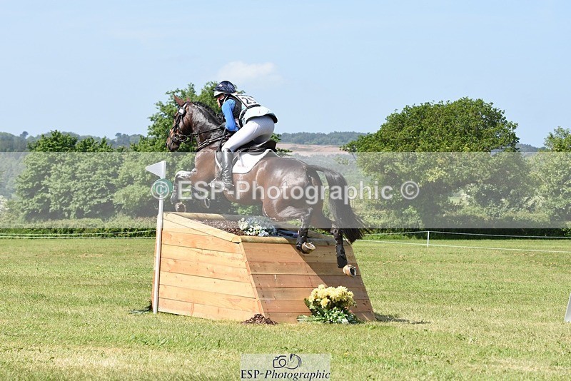 230527-105534-08756 - 257-TURBO-Isabelle_Cook-XC