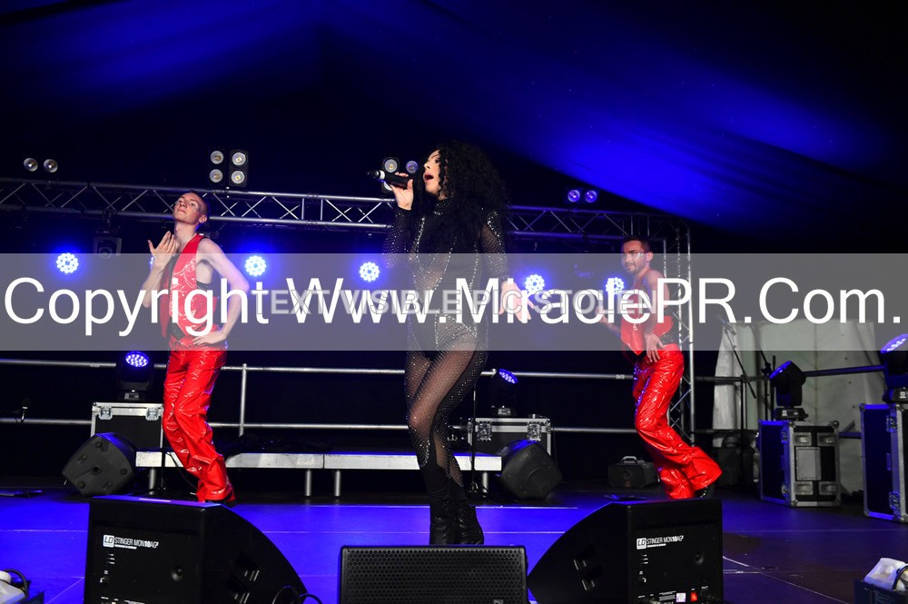 SH4_6623 - The Cher Experience