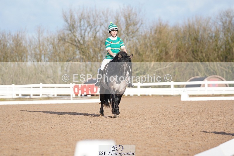 241214-112900-00310 - 117-Janine.Paterson-Pottertonpark.Mulreesh