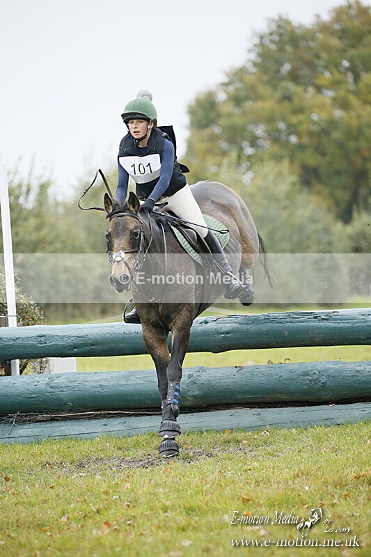 WWHT 181020 WWHT 181020 1518 - WWEC Intermediate Pairs (0.90m) 18/10/20