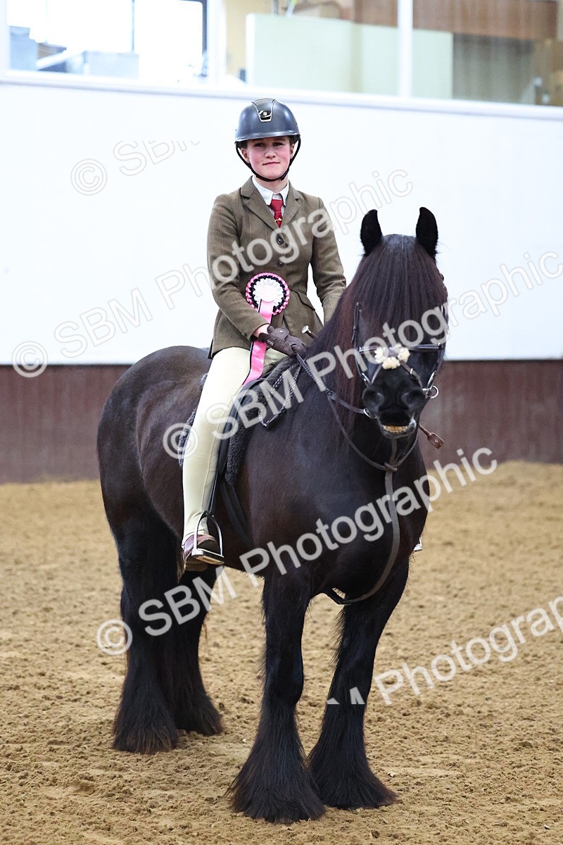 SBM_003211 - Class 35 - 60cm Training Stakes