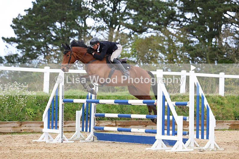 3E7A1813 - Class 7: Senior Newcomers/1.10m open