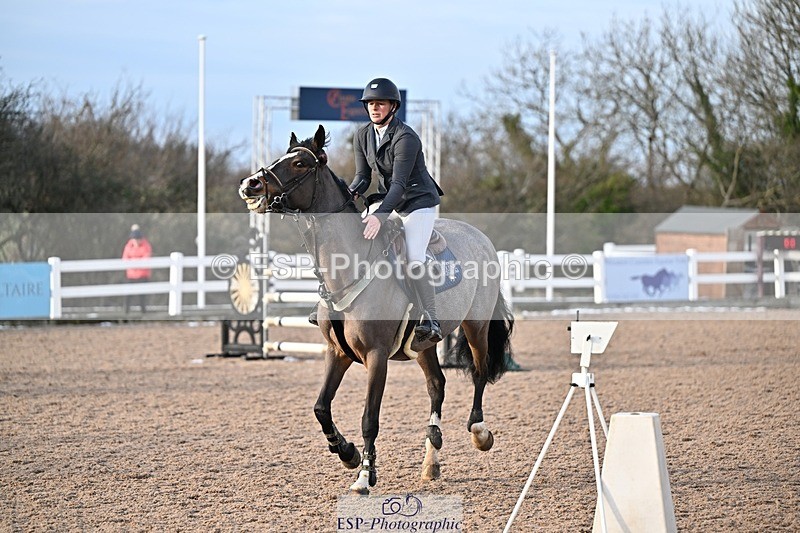 250111-142155-00563 - Cls 13 Foxhunter and 1.20m Open