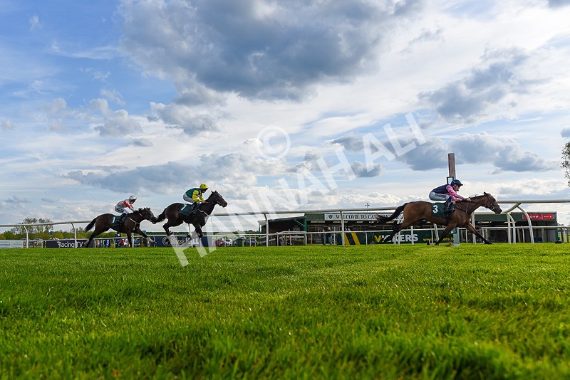 300424-Race 2-Englemere-8308 - Race 2