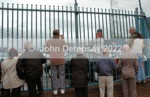 No Way In - Round Britain Farewell Trip for QE2