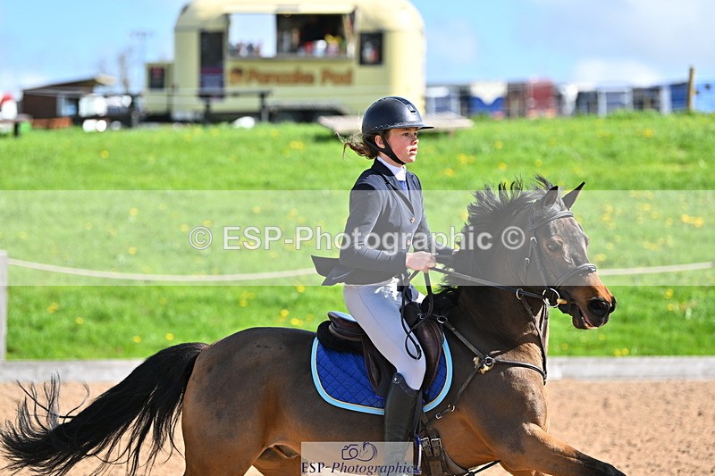 240504A-094804-00977 - Cls 1 Pony Intro 70cm