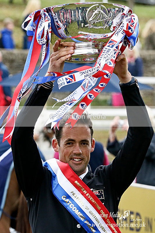 _LES5036a - Equestrian