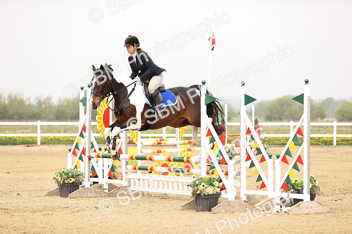  - Class 15 - Senior British novice - 90cm