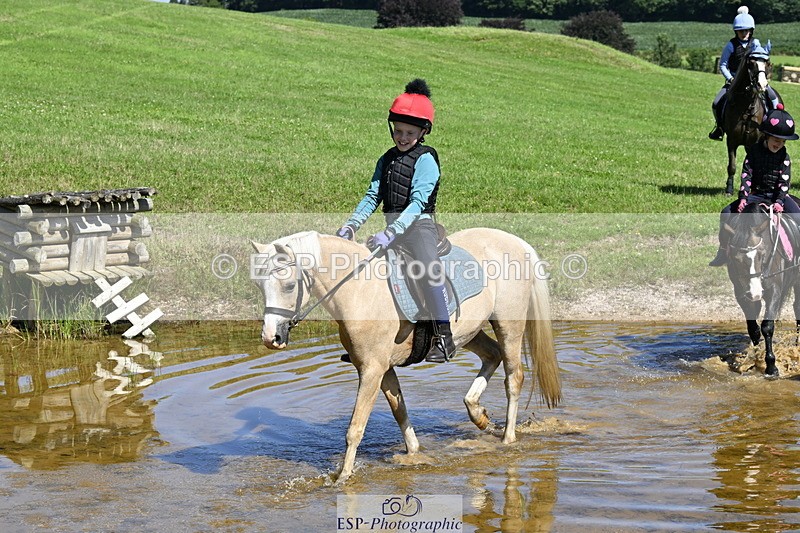 240728B-105740-00746 - Theo's Group XC