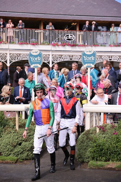 yr17082022r1-014 - Race 1 1.50pm Sky Bet & Symphony Group Stakes