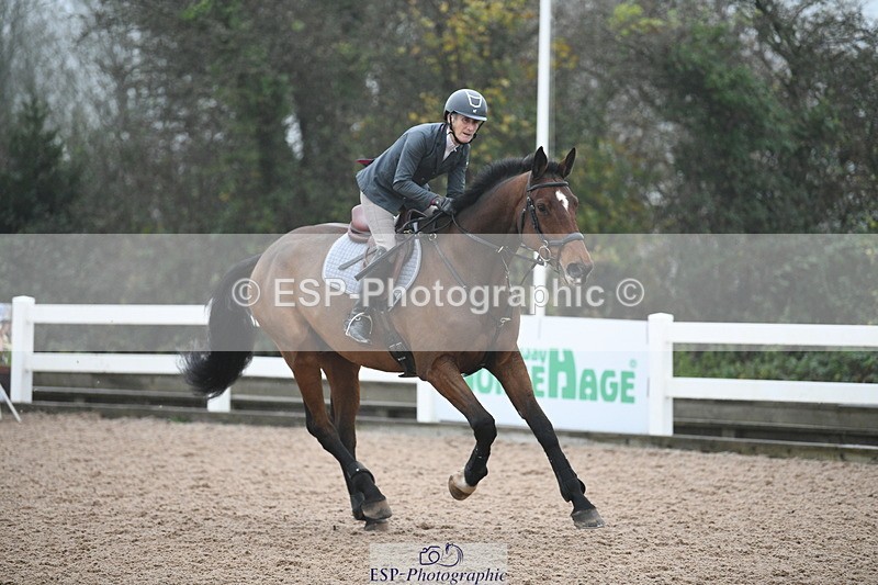 241103A-111040-07706 - SUN Cls 21 Snr Newcomers and 1.10m Open