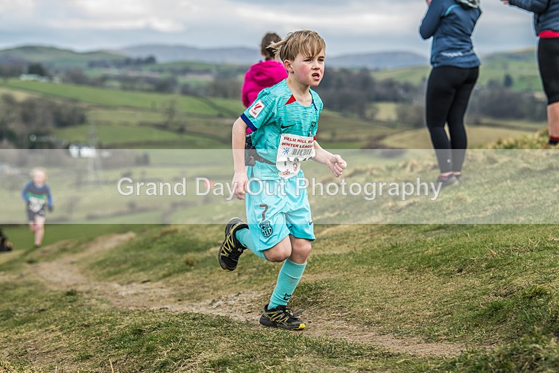 Helm Hill U9-13 - Kendal Winter League Helm Hill Under 9 Fell Race Sunday 16th March 2025