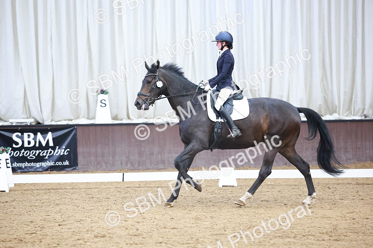 0B8A9215 - Class 6 - Novice 3