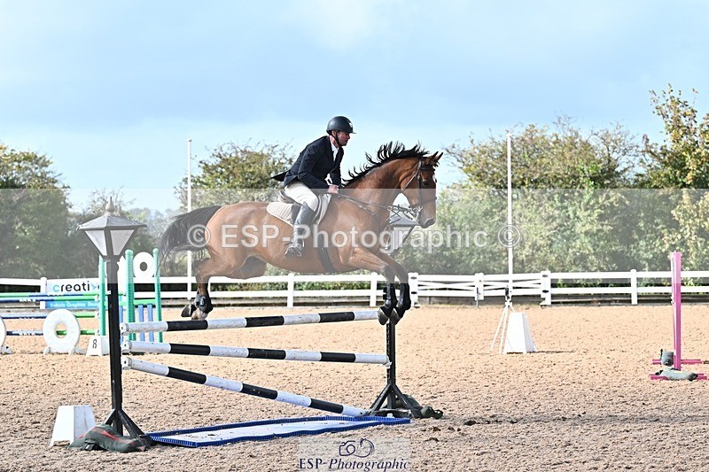 261014-130115-00543 - Cls  05 Snr Newcomers & 1.10m Open