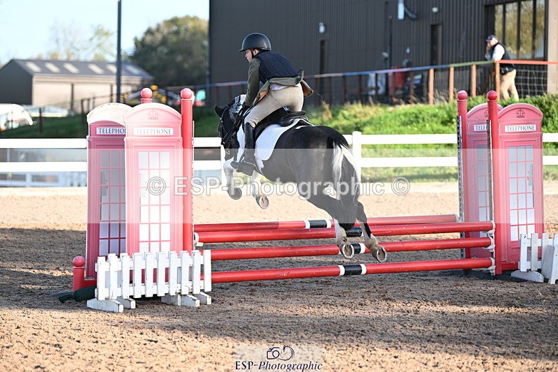 241026A-101504-00086 - SAT Cls 3 Pony Intro 70cm