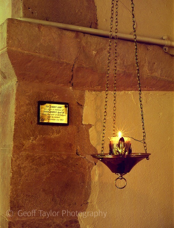 Aumbrey Lamp - St Botolph, Swyncombe