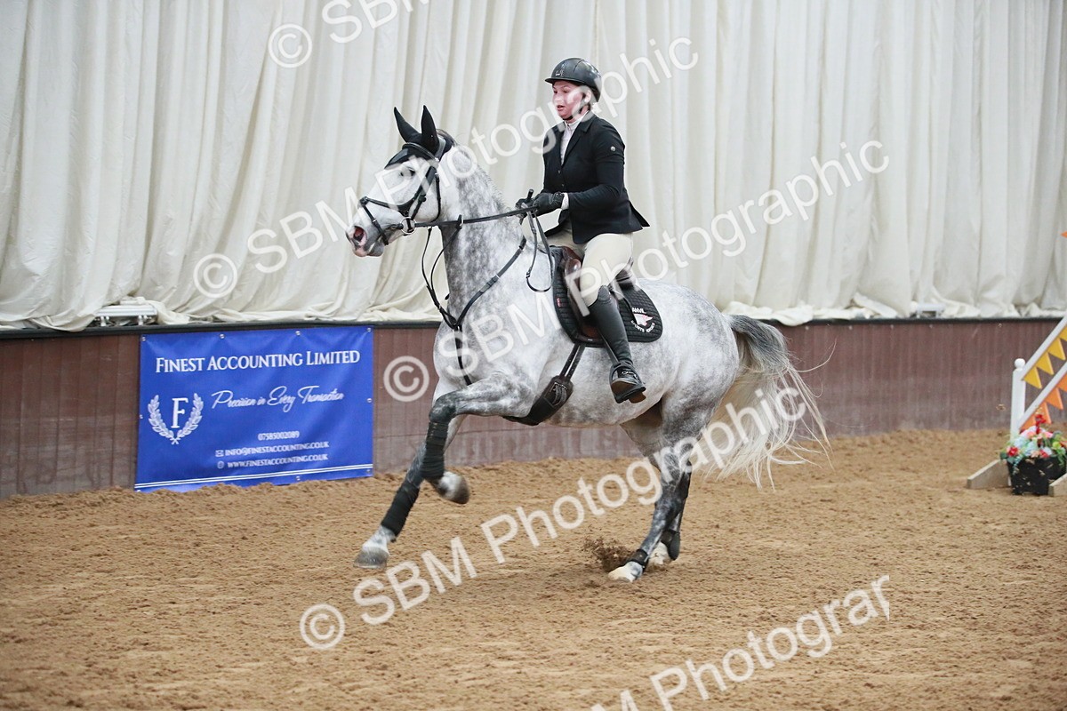 SBM_000941 - Class 4 - Senior Newcomers - 1.10m Open