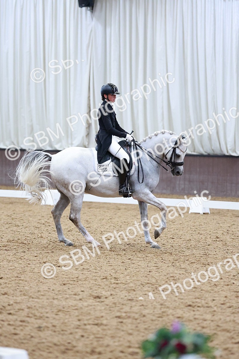 SBM_020941 - Class 13 - FEI INT I - 16.26-17.14