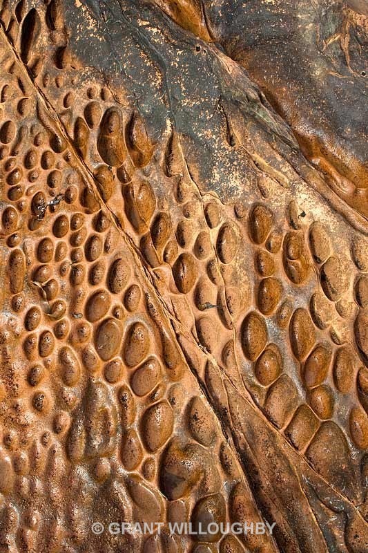 Optical illusion - Shoreline Detail