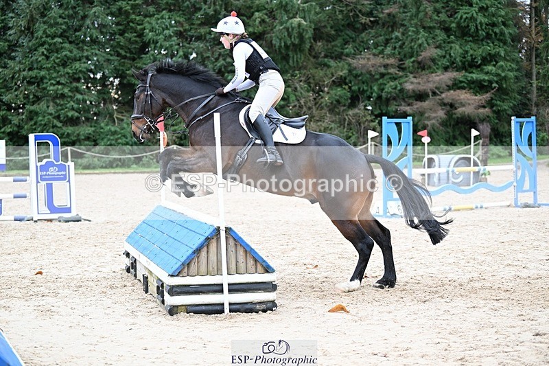 241117-143639-04653 - Cls 3 90-95cm 14.00 to 15.00