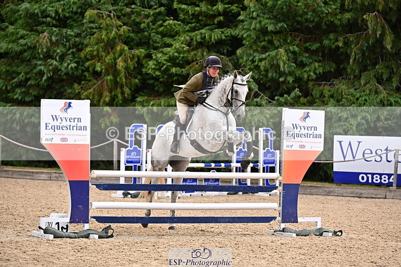 250802A-113023-02581 - C-124-Janine.Paterson-MACHAS.GREY