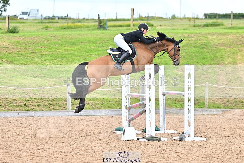 240608A-123137-02298 - Cls 4 Snr Newcomers and 1.10m Open