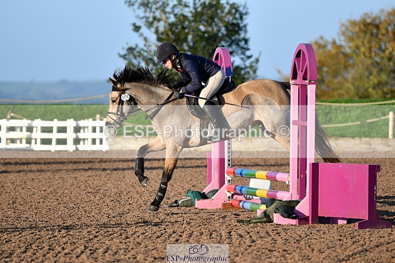 241026A-085550-00334 - SAT Cls 19 Clear Round 50cm