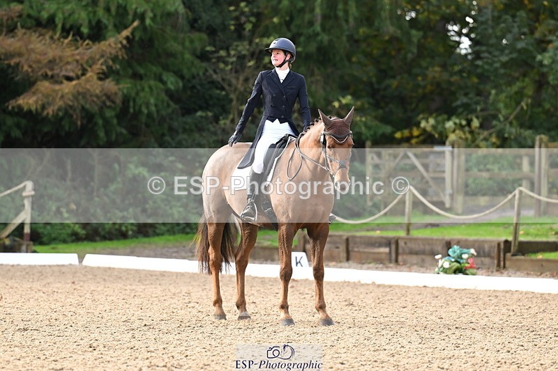 251023A-095410-01361 - B-124-Sophie.Lamb