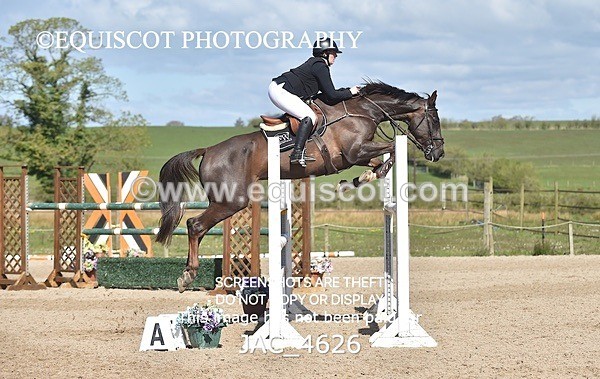 JAC_4626 - CLASS 11 SAT Andrew Hamilton Coach, RHS Foxhunter Championship Qualifier