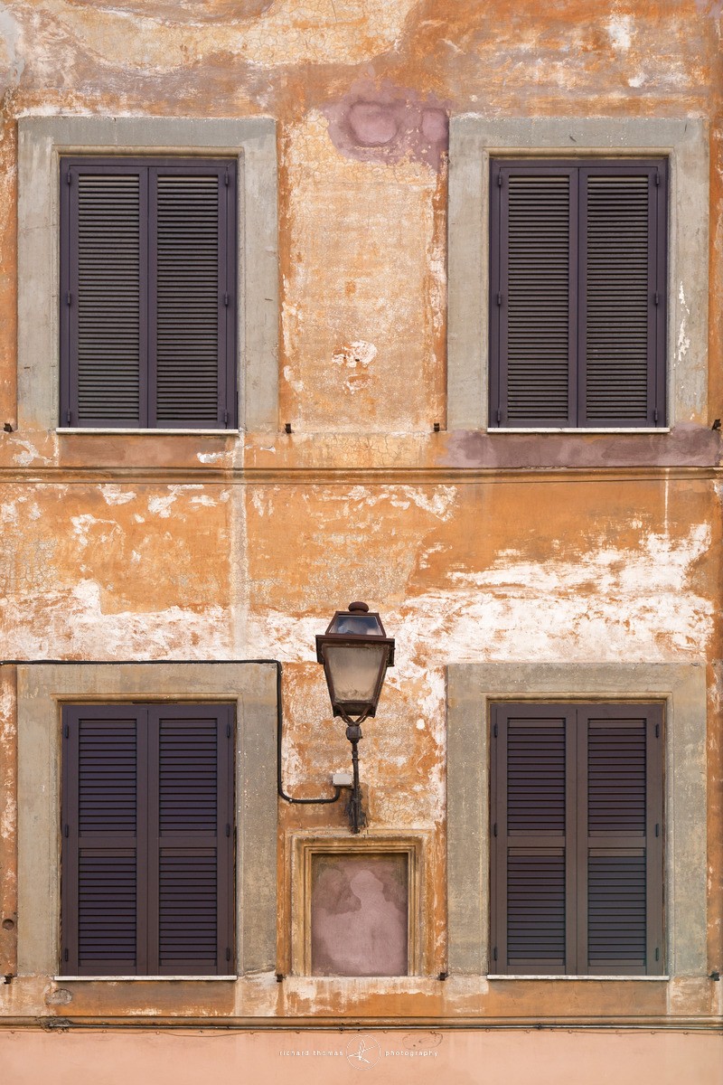 Blank frame - Roman Walls