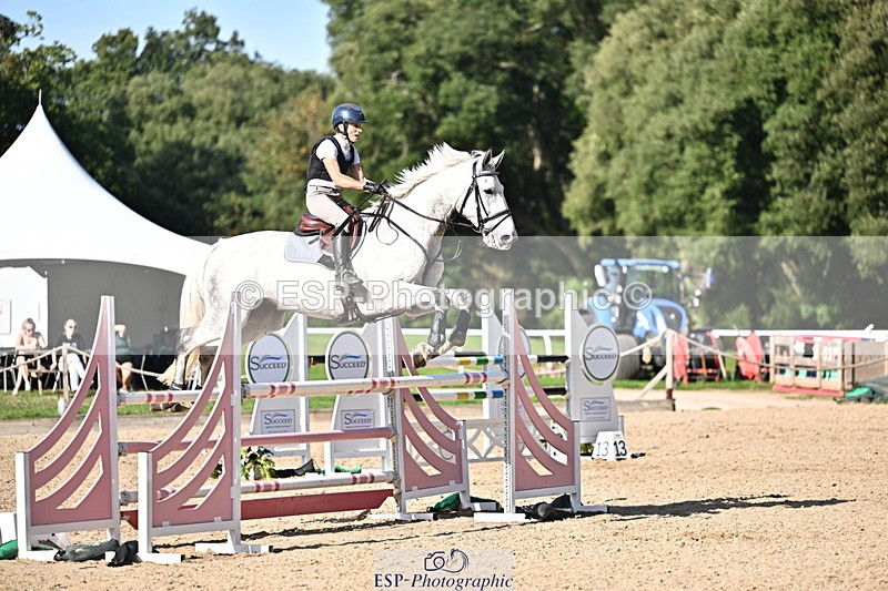 260906A-162254-04667 - Cls 24 Snr Foxhunter