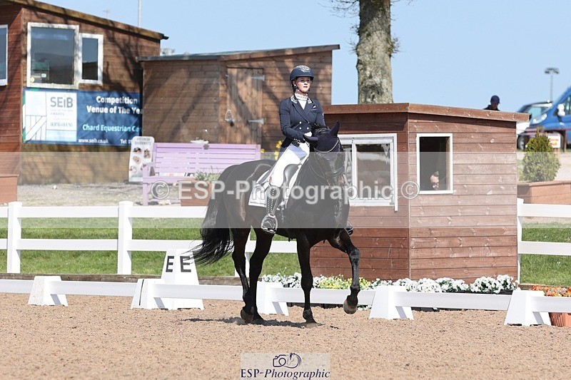 250405-145049-11482 - 069-India.Hamilton-Burnet-Kissingdale