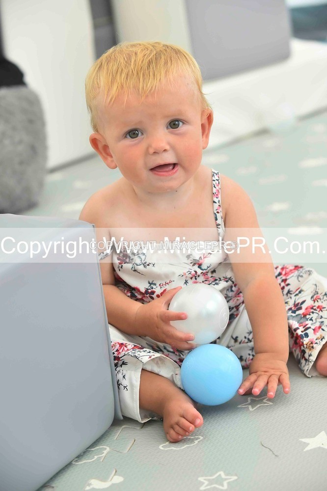 SH4_2073 - Bonny baby competition.