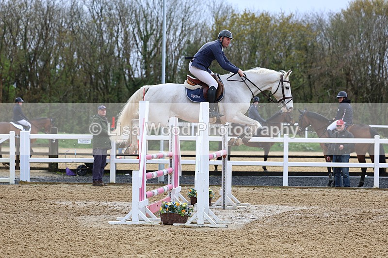 3E7A1825 - Class 7: Senior Newcomers/1.10m open