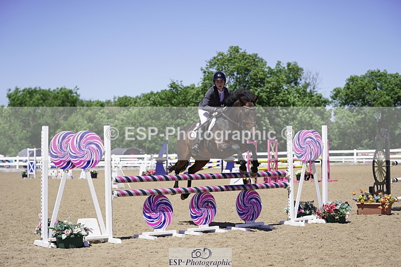 230624A-135922-01719 - Cls 25 Pony Newcomers & 1m Open