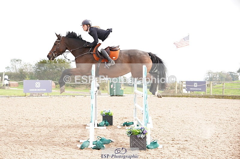 241004A-152740-00989 - Fri 04 Snr Fox & 1.20m Open