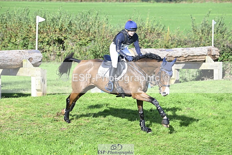 251024A-115724-08852 - B-104-Millie.Juleff