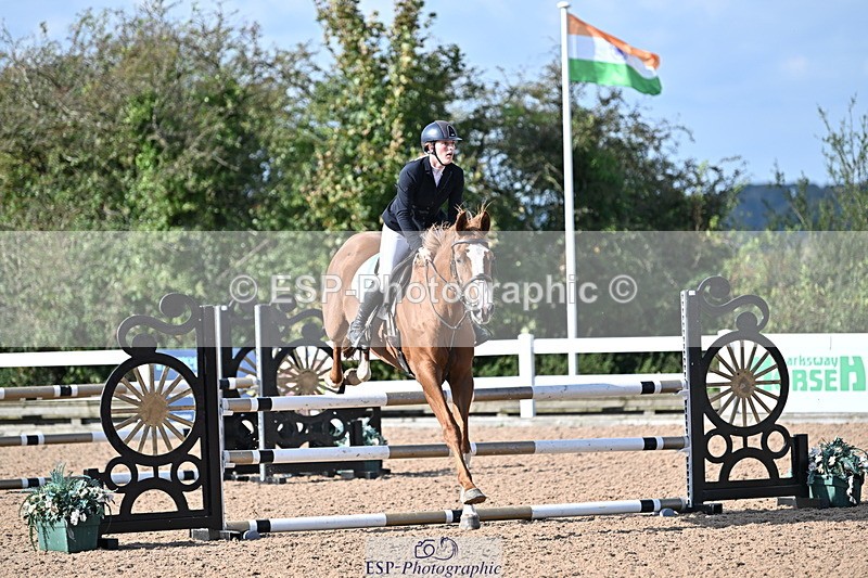 241004A-110440-01526 - Fri 07 Snr Brit Nov & 90cm Open