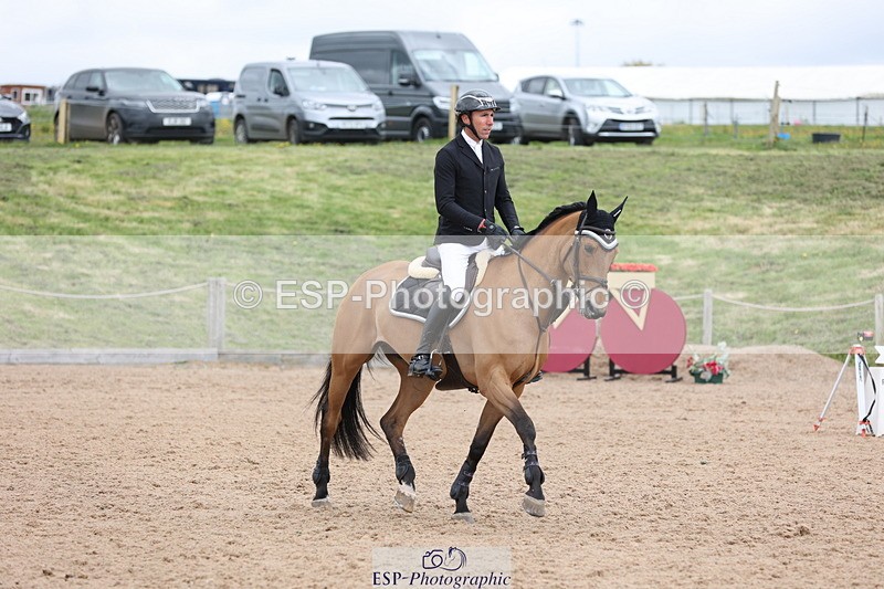 240419A-125509-07523 - Cls 6, 2 Star Medium Tour 1.35m