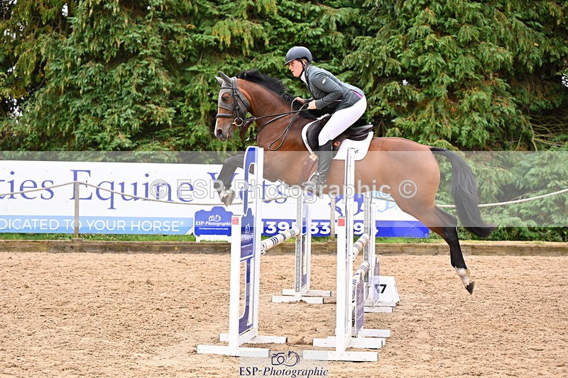 250817A-110437-04002 - Cls 16 Snr British Novice