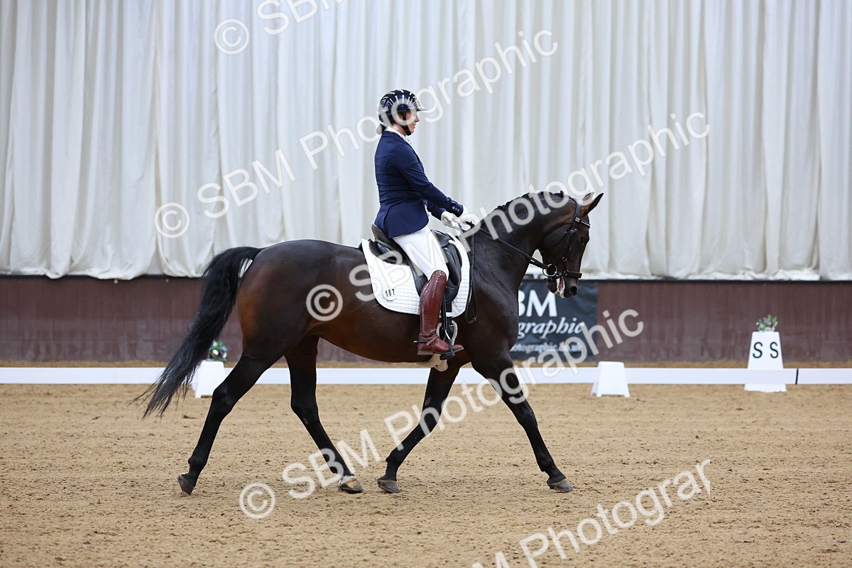 SBM_018684 - Class 17 - AM91 - 15.54-16.58