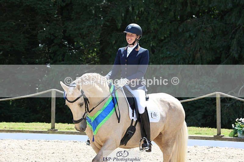 230811-130934-01499 - Adv Medium Silver Presentations