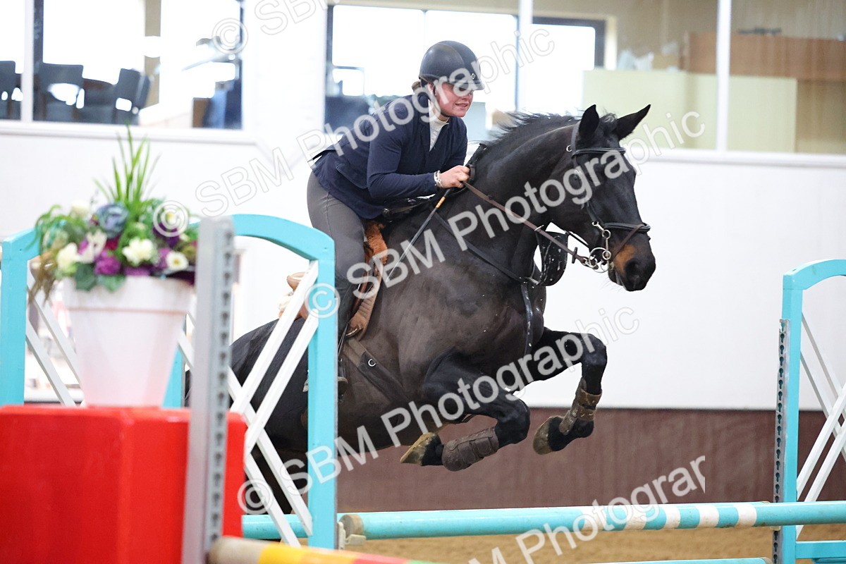 1I0A4758 - Class 9 - Senior Newcomers/ 1.10m Open