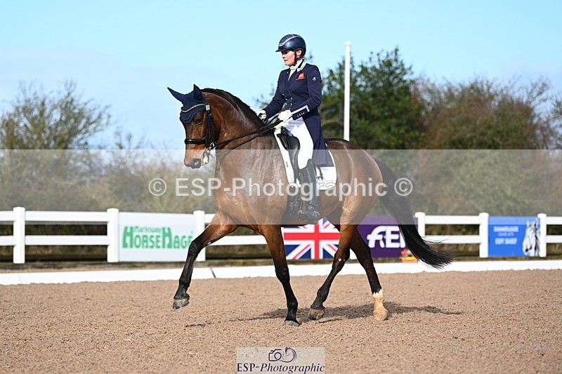 240218A-111145-06154 - 199-Nicola.Buchanan-St.Giles.flamboyant